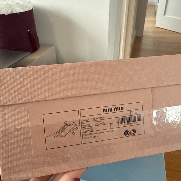 NWT Miu Miu Heeled Sneakers White Leather Pointed Toe Lace Up Kitten Heels Sz 34 - Picture 4 of 10